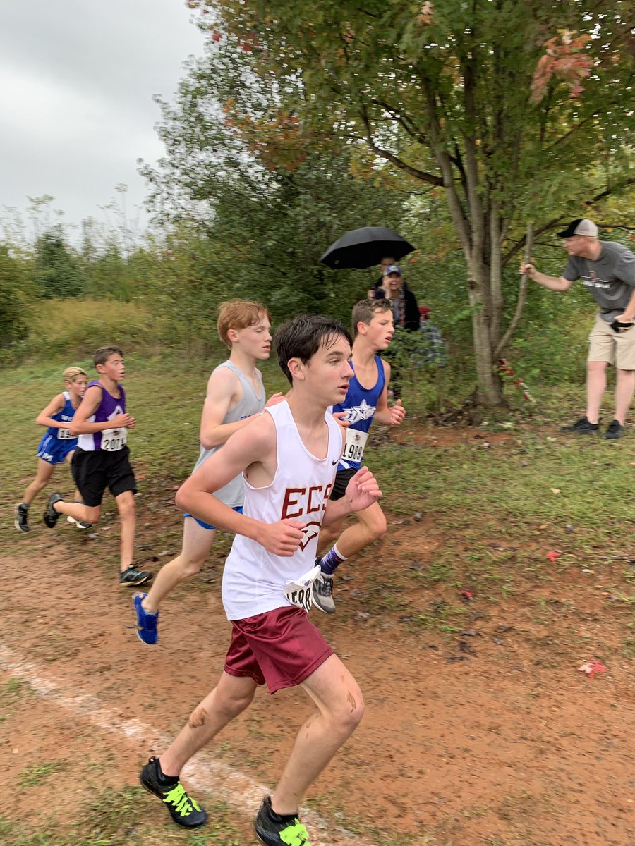 ECSCrossCountry's tweet photo. MS XC runners finish well at state meet on the very rugged, hilly Knoxville course!!

Out of 330 girls, Meredith Porter finished 81st at 14:15 &amp; Carrington Clay placed in the top half at 15:17!!

Out of 341 boys, Graham Carpenter placed in the top 1/3 with a time of 13:15!! https://t.co/onbrHWu9z1