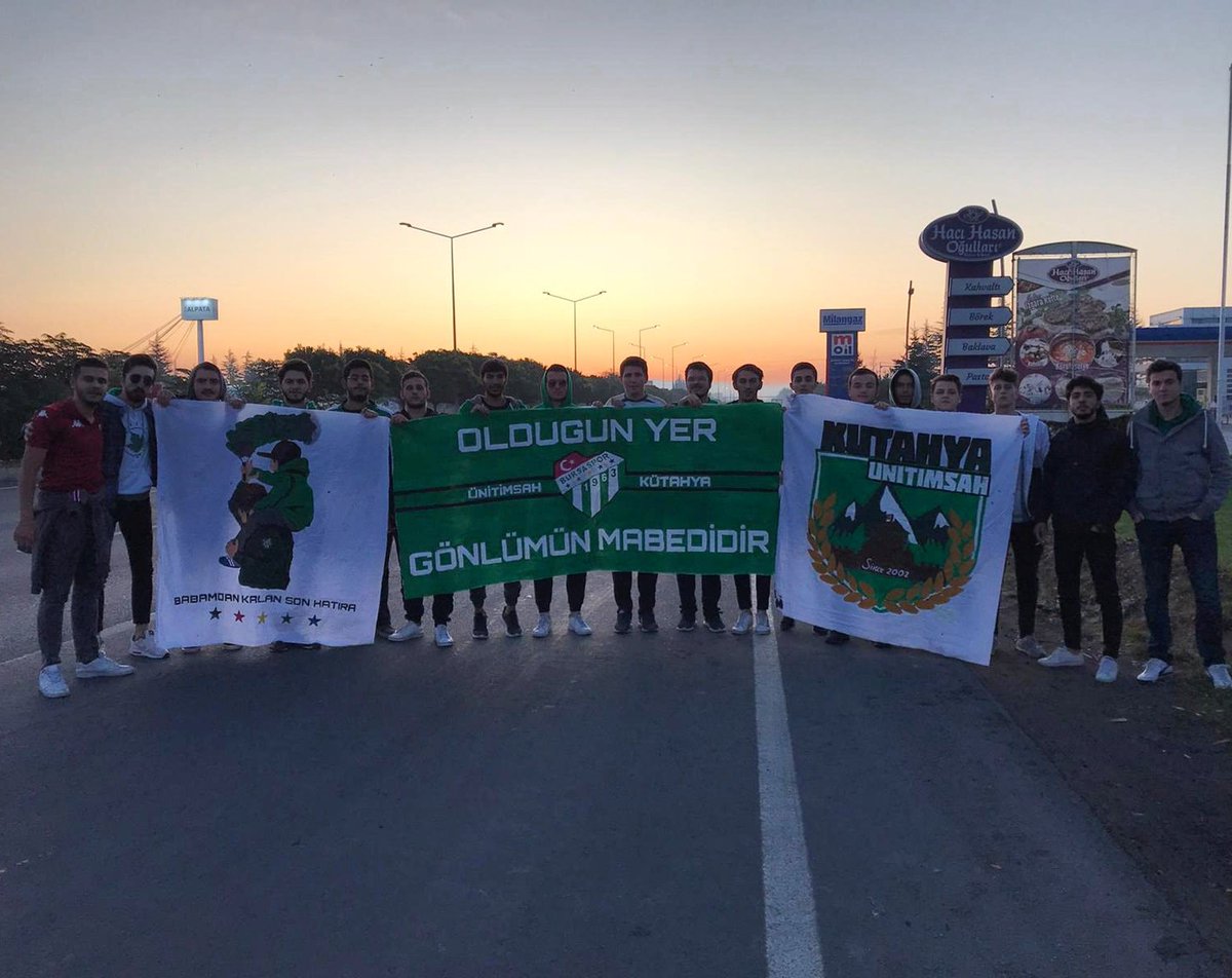 UBDkutahya's tweet photo. Ünitimsah Kütahya olarak yeni pankartlarımızla Ankara yolundayız.
''OLDUĞUN YER GÖNLÜMÜN MABEDİDİR.'' https://t.co/a8uIfMsCNV