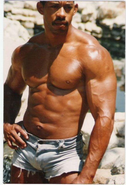 OneDay123456's tweet photo. Like or retweet if you want @MoniqueFuentes3 to come out of retirement and work with Shane Diesel. Like sí quieres que Monique trabaje con @shanexxxdiesel https://t.co/29Wbpjy2ip