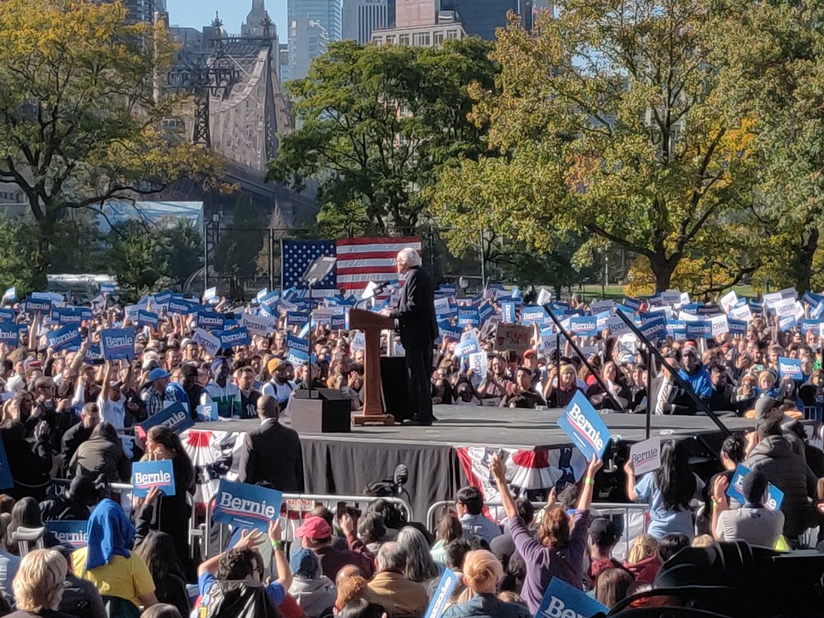 afro9strong's tweet photo. #BerniesBack
and he put,
#WallStreet
#PrisonIndustrialComplex
#MilitaryIndustrialComplex
#BigPharma
#BigOil
#NRA
@realDonaldTrump
@ICEgov
Corporate Democrats
All on notice.
#BerniesBackRally
#Bernie2020
#BernieBeatsTrump
#BernieIsBackRally
#BernieInQueens
#BernieInNYC https://t.co/WfVE5ZYUhq