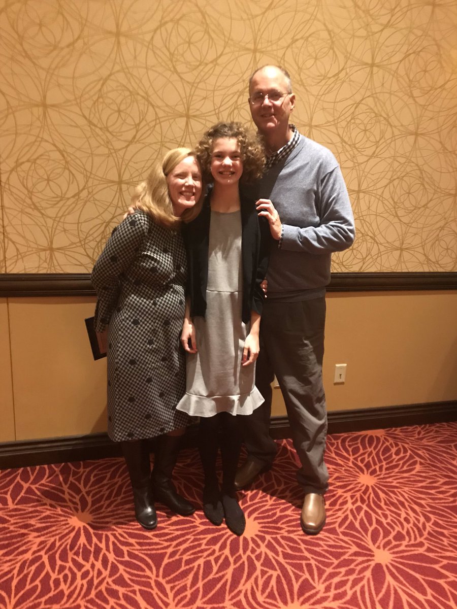 Talk about #elitedaily! The fabulous Judy McAuliffe was honored tonight as a Those Who Excel award winner. We are so very lucky to have @McWoolley3! <a href="/SandburgHS/">Carl Sandburg H.S.</a>