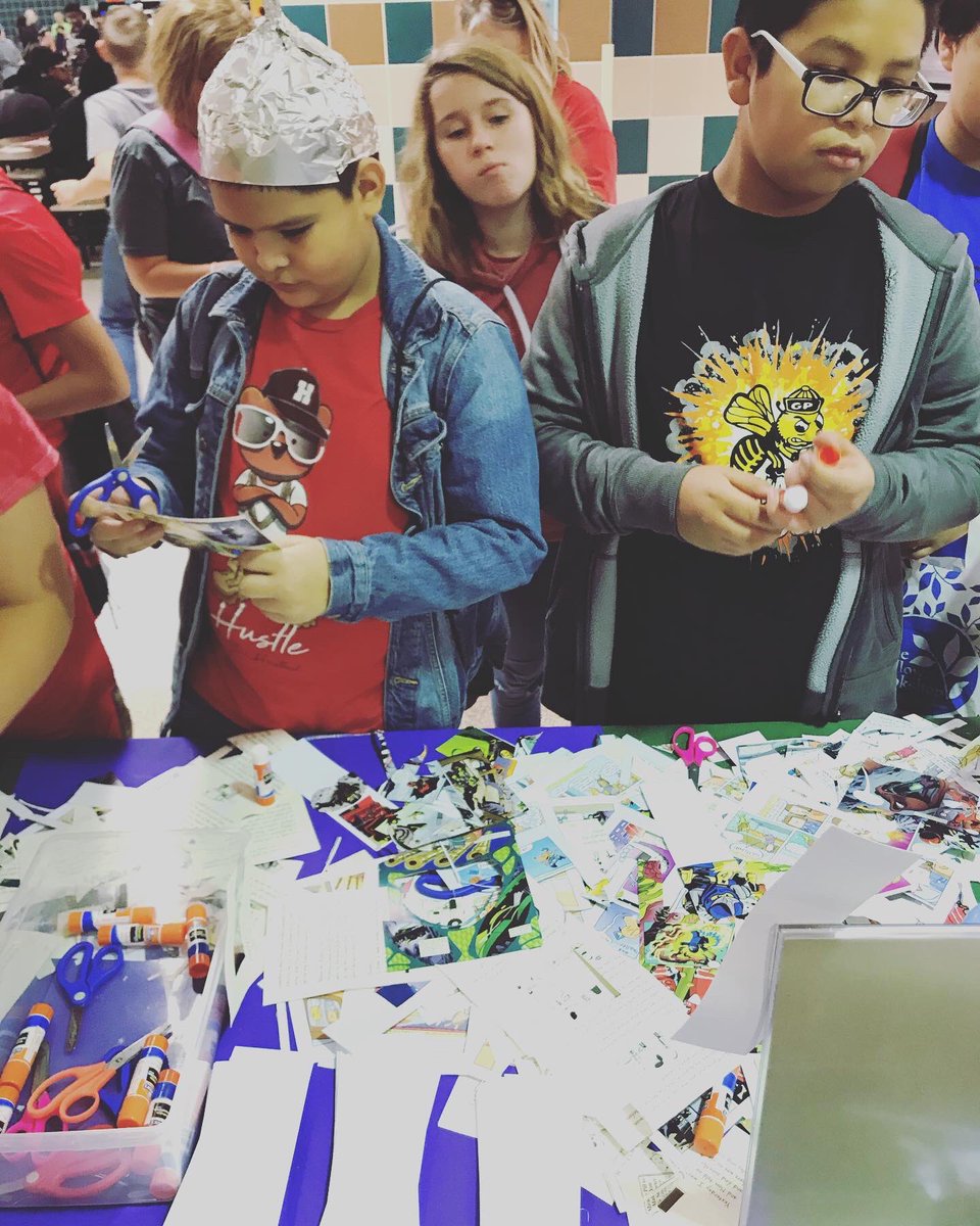 helen_hall_lib's tweet photo. We had so much fun at Tweens Read today! Thank you to everyone who came to see Miss Sarah & Miss Cody at our table. We can’t wait until next year, @tweensread! #tweensread #tweensread2019 #helenhalllibrary #librarylife #librarians #reading #fun #community #LCLove #read #libraries https://t.co/ktPawkehb2