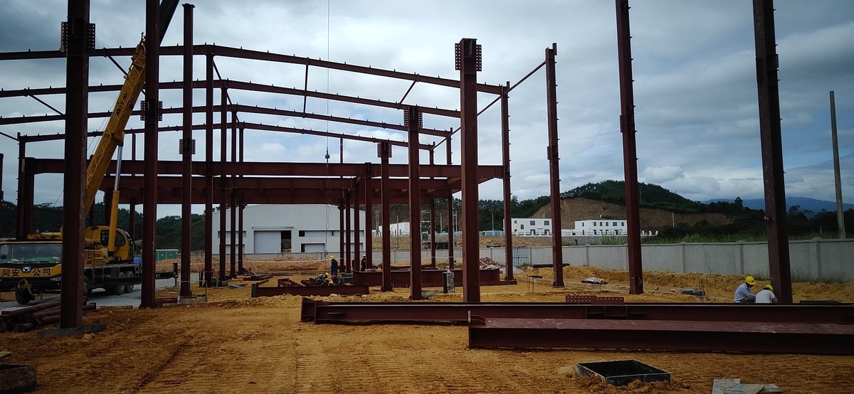 junyousteel's tweet image. 540 ton, Q345B  steel stucture workshop#1  installation work on going...
P:+ 86 13535848691(whatsapp)
E:sue.hsu@tpa-prefabhouse.com
#steelstructureworkshop #steelstructruemanufacturer #steelstructurebuilding #steelstructurewarehouse #steelstructureconstruction