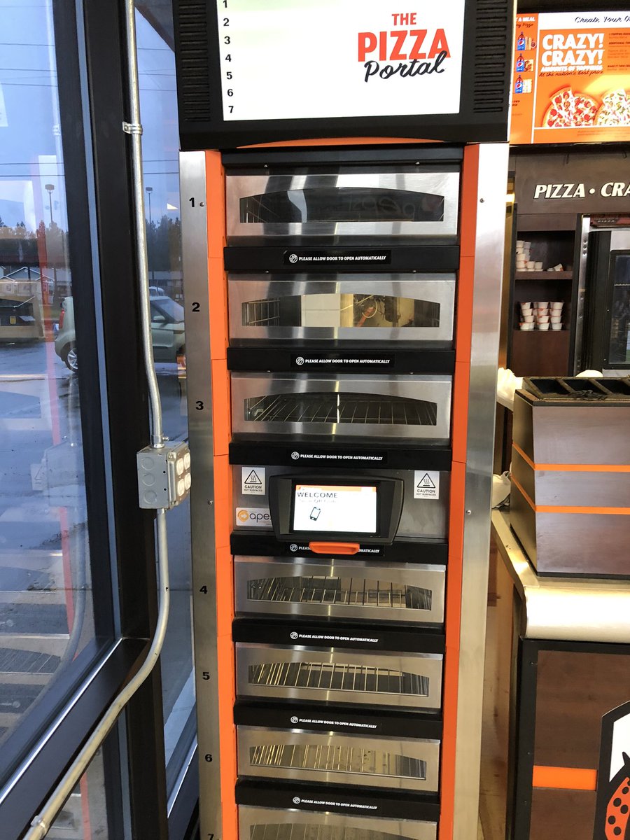 SteveStauning's tweet image. Next to the @dominos #pizzatracker, @littlecaesars #pizzaportal is the greatest innovation in chain pizza.