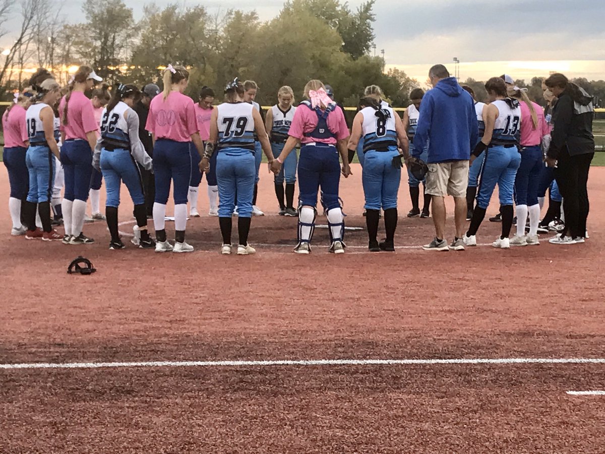 INGatorsColeman's tweet photo. Great way to end a 3-0 day
#PlayTogetherPrayTogether 💙🥎🐊🙏🏻🧡 https://t.co/k1PfuQSbje