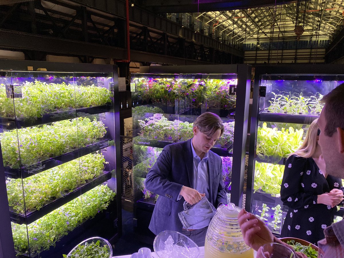 schroek's tweet image. Saturday night wonderland: @newlab Open House - @truebirdcoffee @farmshelf #3DScanning #robotics #environmentaldesign and more