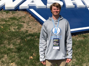 6starfootballKS's tweet image. RANKING: Top KC QB prospects (2020) — Taking a look at some of the top KC QB prospects to watch this season, including @madden1r (Louisburg), @gregrid (BVW), @Father__Nelson (Olathe North), @Ryanbolin2020 (SM East) among others:

sixstarfootballks.com/article/rankin…