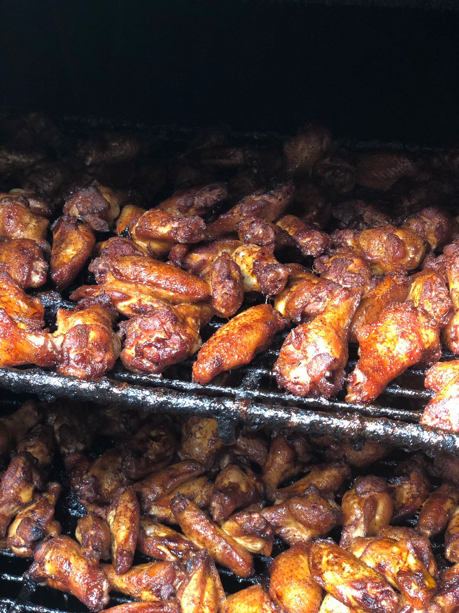 DBAbarbecue's tweet photo. Come enjoy some smoked wings while watching some football. #wings #bbq #smokedwings #sunday #NFL #NFLSunday #dbabbq https://t.co/Y4WNnWhiKV