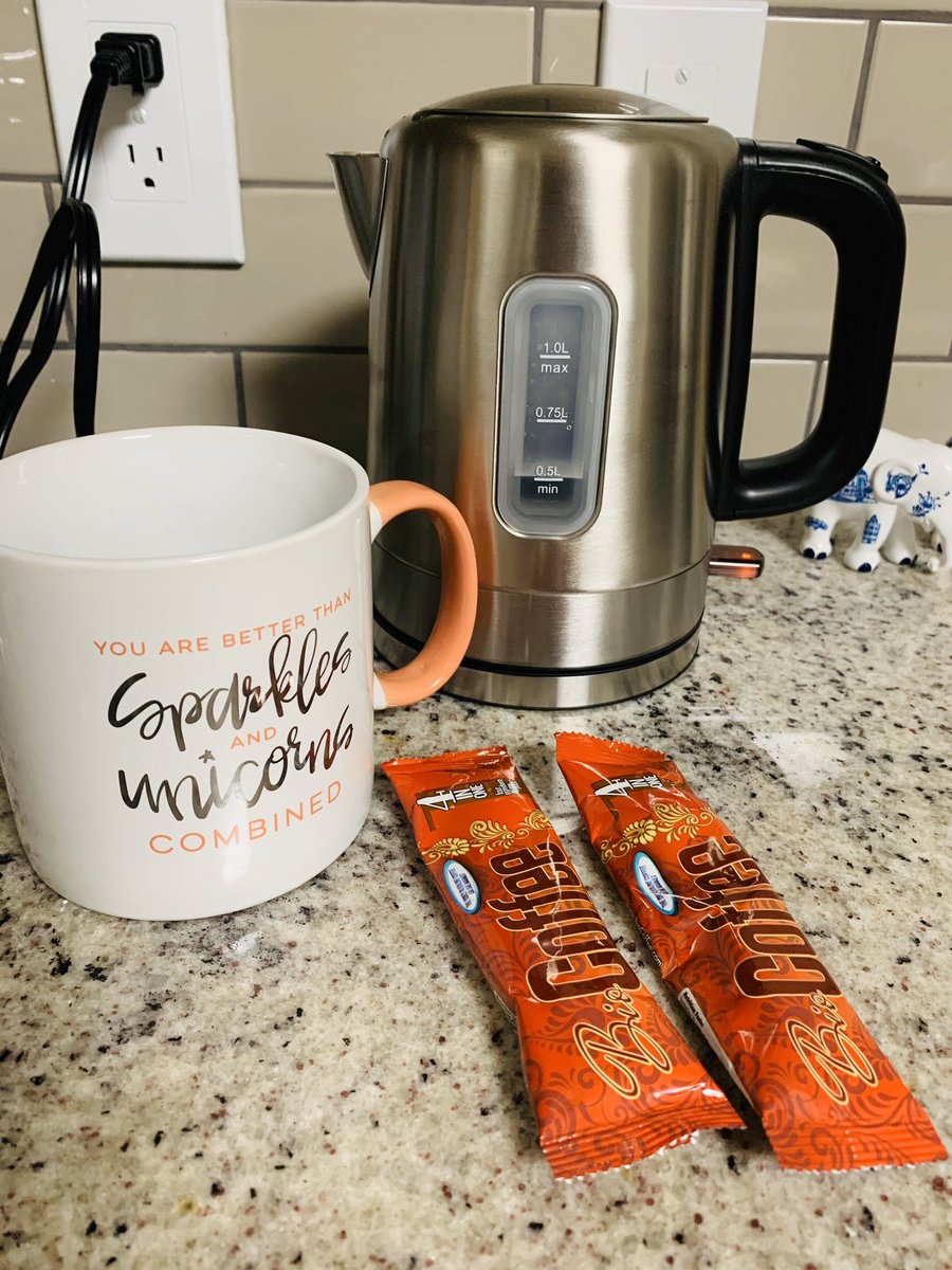 WeemsLiteracy's tweet photo. Self Care Saturday Tip: Find something that relaxes you. Be it writing, drawing, reading, cooking your favorite meal, or simply being present in your relaxing of ur mind, body, &amp; spirit! Fill your cup up! 💫✨🙌🏽💫 
Alternate for coffee: Try this amazing #biocoffee #akaline https://t.co/MtHlETBR47