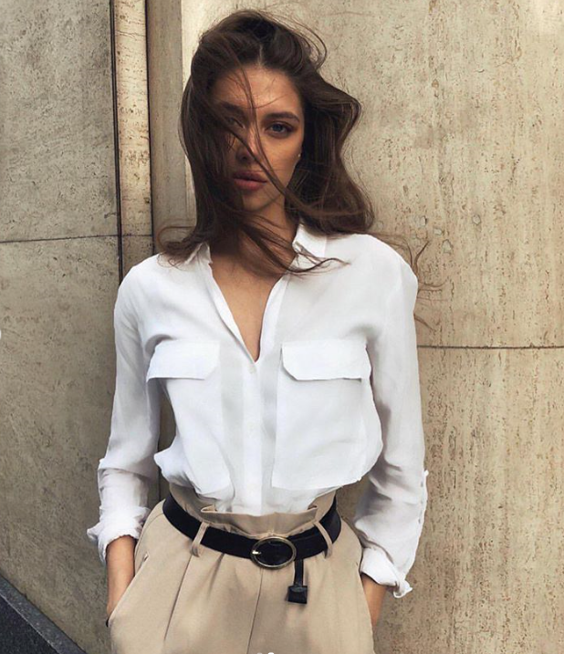 Kithlike's tweet photo. 👩‍💼Formal Style For Work👩‍💼⁠
#womenblouse #womenfashion #stylishblouse #Vneckblouse https://t.co/PtvH3cWgbb
