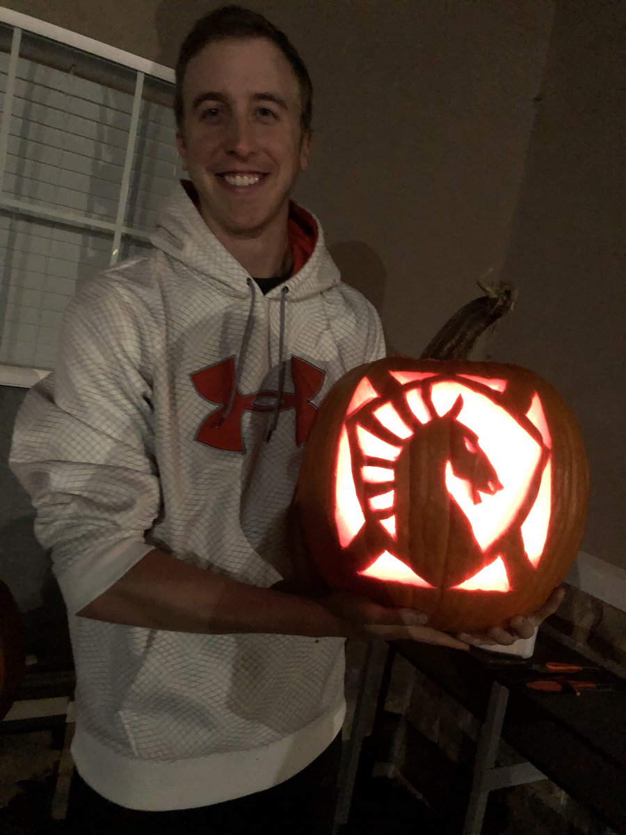 smitheyk's tweet photo. @TeamLiquidLoL Wishing you guys luck tomorrow at #Worlds. Make NA proud! https://t.co/RTGswCCUTl