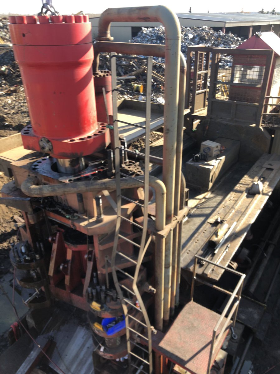 Maemax_ca's tweet photo. Today we removed the gibs and the shear (crosshead) cylinder. #21000lbs https://t.co/YEVxiKIVQJ