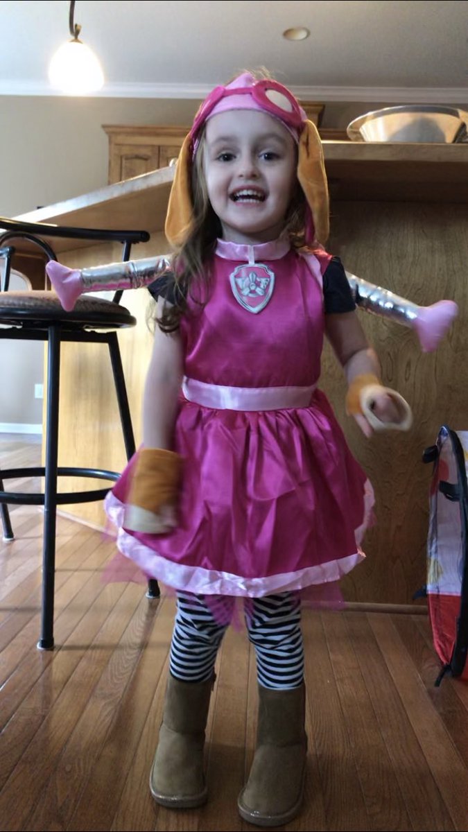 Staci Lester tweet media