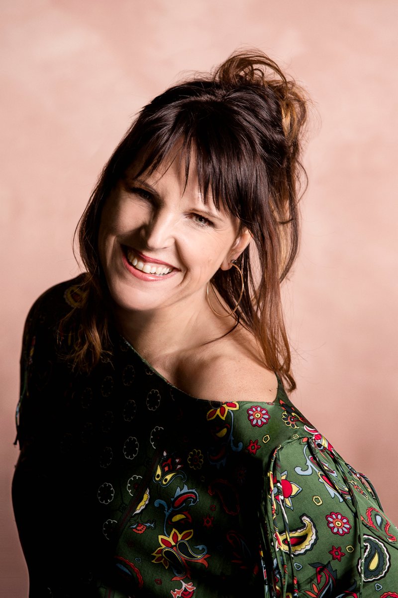 🤠 Prix “Chanson de l’année” remis à <a href="/karolaurendeau/">Karo Laurendeau</a> et @allardpascal pour La Fureur de vivre

➡️Écrite et composée par son ami et artiste country Pascal Allard, La Fureur de vivre est la chanson titre de l’album de Karo Laurendeau.

#Galacountry2019 #CelebrationCultureCountry