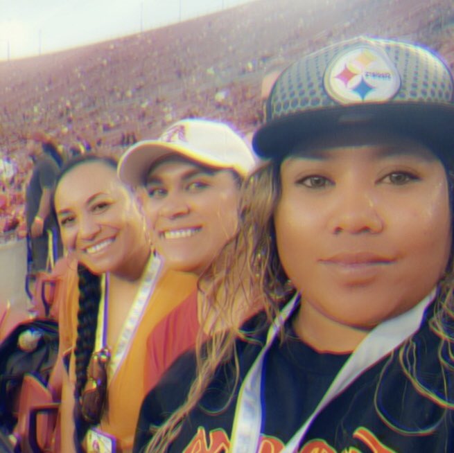 Agelu22's tweet photo. #uscselfie https://t.co/zVmDP8UQ4k