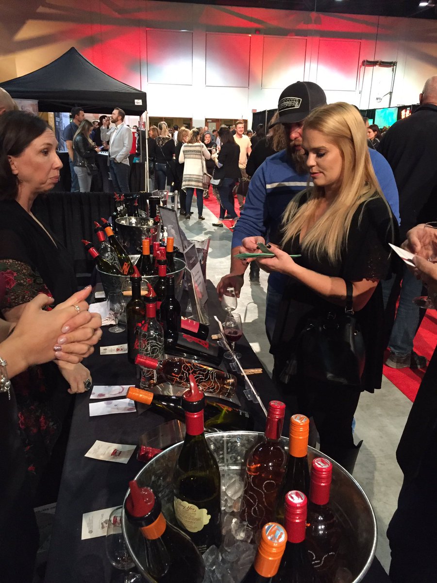 PWS_Canada's tweet photo. Join in the fun with @DirtyLaundryVin @RockyWineFood #yyc &amp; sample some delightful wines! #rmwff https://t.co/tfBqvNNtOu