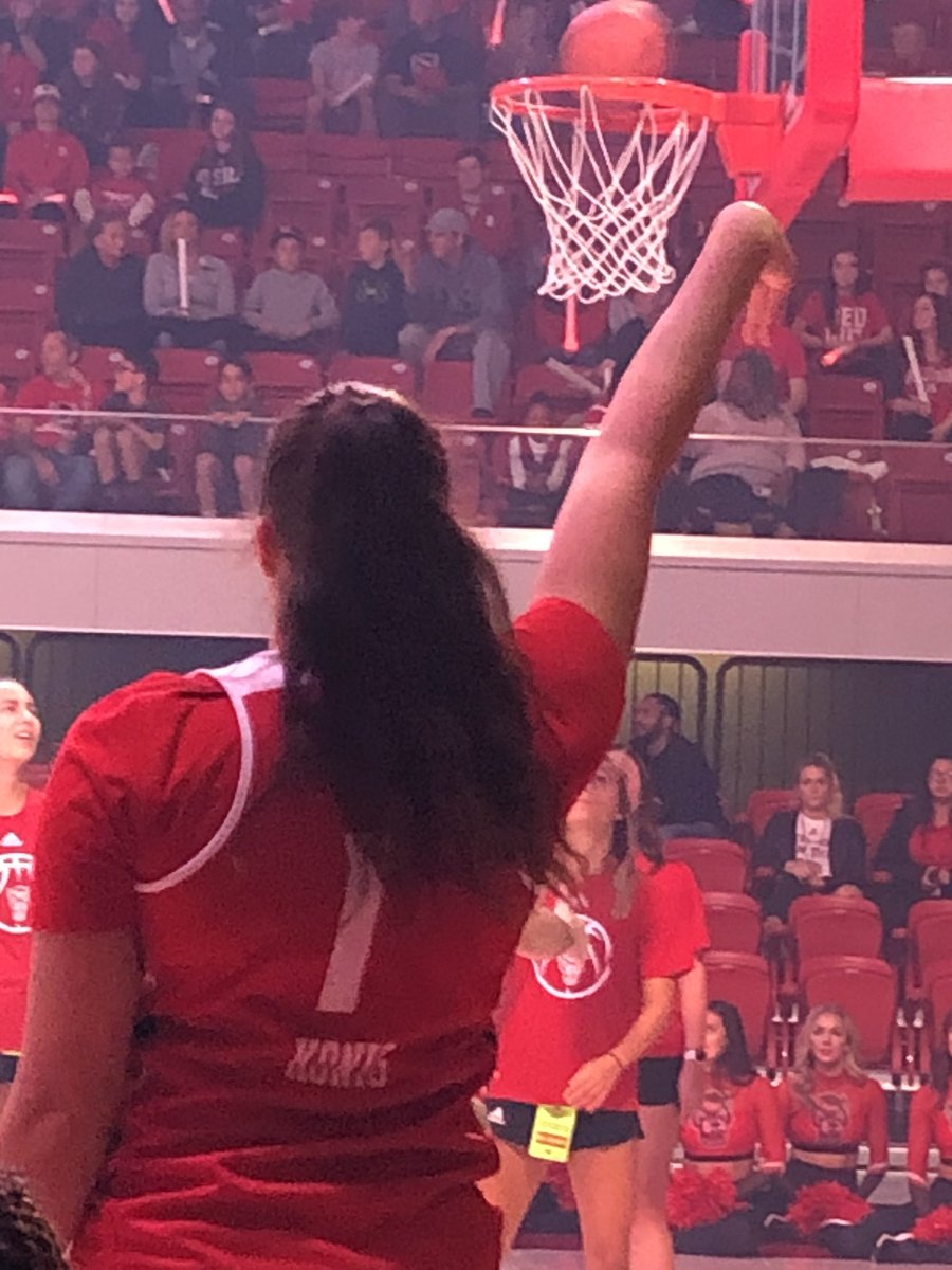 BHall4471's tweet photo. #primetimewiththepack was a blast! 🏀⛹🏽‍♀️⛹🏼‍♀️ https://t.co/v6d8Ys2zXW
