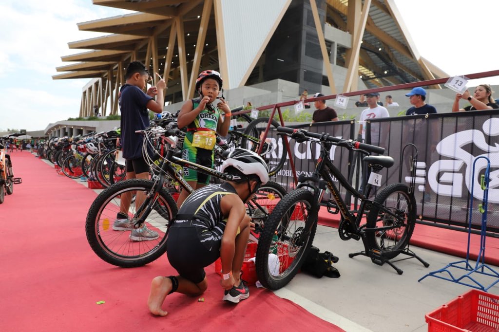 NewClarkCity's tweet photo. YOUNG YET FIERCE! These emotions were what we captured from the youths who swam, biked, and ran at the Kids' Triathlon.
#NCCTri
#ClarkItWorksLikeADream
#NewClarkCity https://t.co/mggfa2baTM