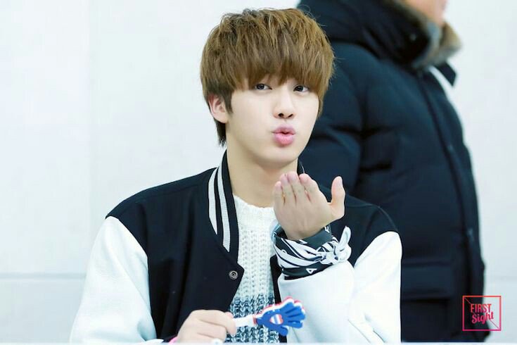 _fetusbngtn's tweet photo. [3] #JIN_FETUS
que saudade dessa época, santo Deus do amor https://t.co/WHecRwn2vx