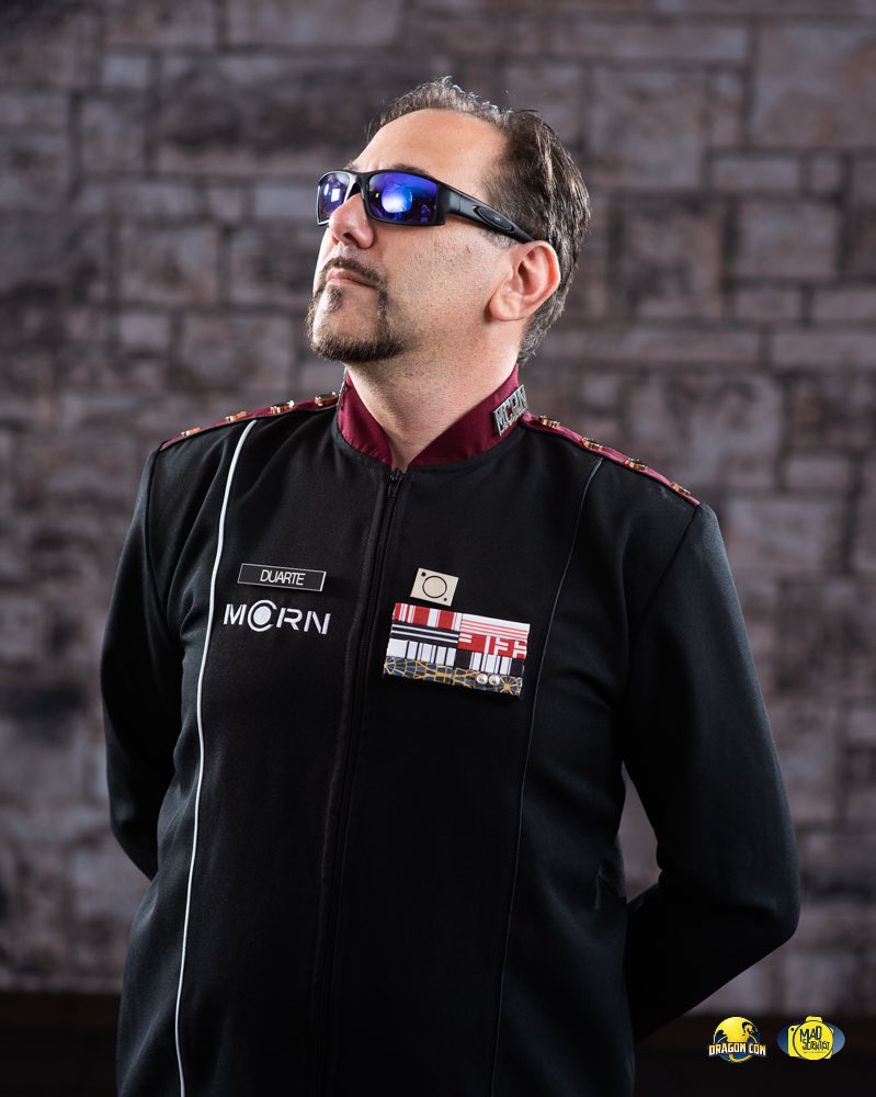 Chucklaz's tweet photo. Admiral Duarte graciously recognizes #ExpanseCosplayWeek2019 (even though Mars still wants her ship back!!). #screamingfirehawks @theora666 #MCRN #TheExpanse https://t.co/OJUrkU1oNe