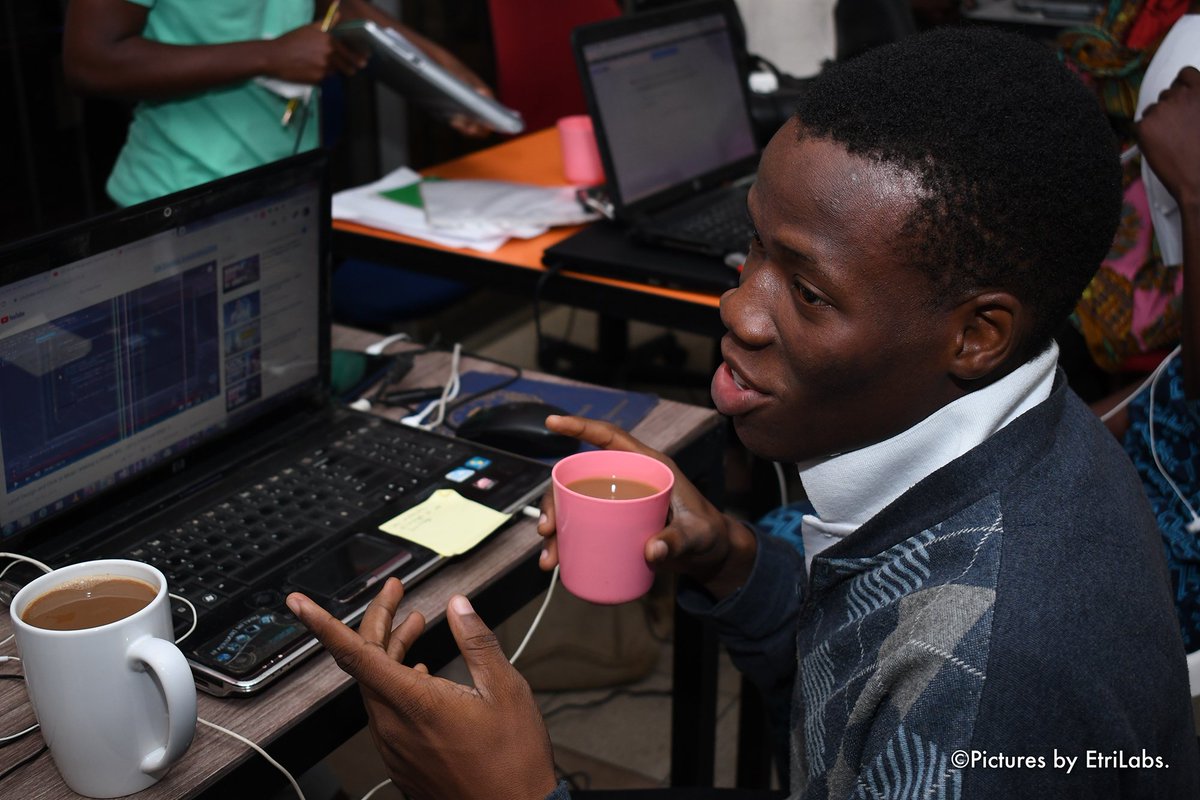 EtriLabsCotonou's tweet photo. 2h 47mn le @SpaceApps continue à @EtriLabsCotonou avec une bonne dose de café pour garder les yeux bien ouvert 👀 dans une bonne ambiance
#SpaceApps  #spaceappschallenge2019 https://t.co/wjDXwB0yLI