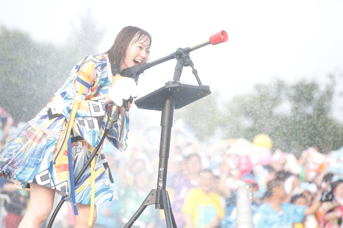 フジテレビone Two Next ワンツーネクスト On Twitter ついに本日20日 日 19時 ファミえん2019 フジテレビnext初放送 12時からはファミえん2018 クリスマス大学芸会2018と約9時間連続エビ中祭り メンバー全員サイン入りtシャツプレゼント企画も 詳しくは