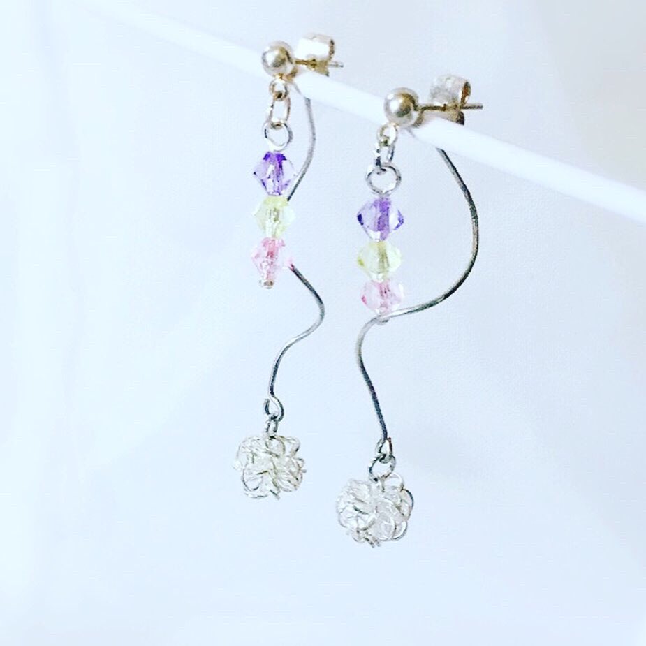 joyce92110's tweet photo. Handmade earrings 
手工耳環
#handmadeearrings #handmade #earrings #diy #手工耳環 #手工 #耳環 https://t.co/udyuKiZegT