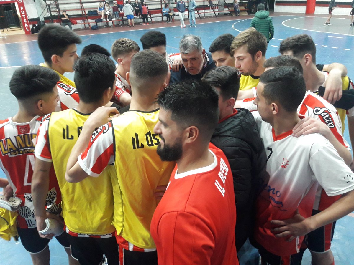 #Futsal #AFA #TerceraDivisión 

¡¡ FINAL DEL PARTIDO !! 

Independiente 4 Barracas Central 2 (Juan Martín Reschia - Nacho Bernal) 

#VamosLosGuapos 
#VamosBarracasCentral