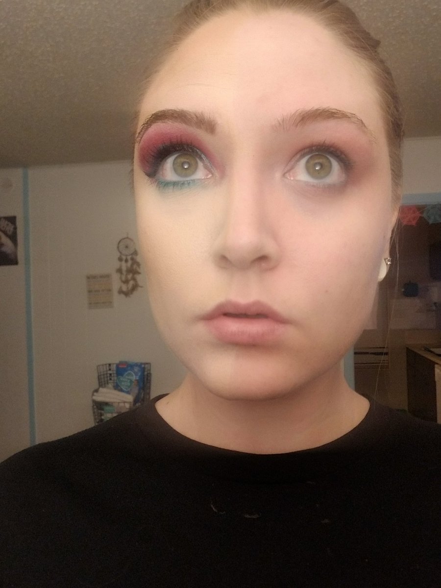 _Ivey_Lee_'s tweet photo. I am beautiful, whichever "me" I choose to be today. 🖤 #freetobeme #wikkedbeauty #lovemyself #itsokay https://t.co/EjV5fcKAXf