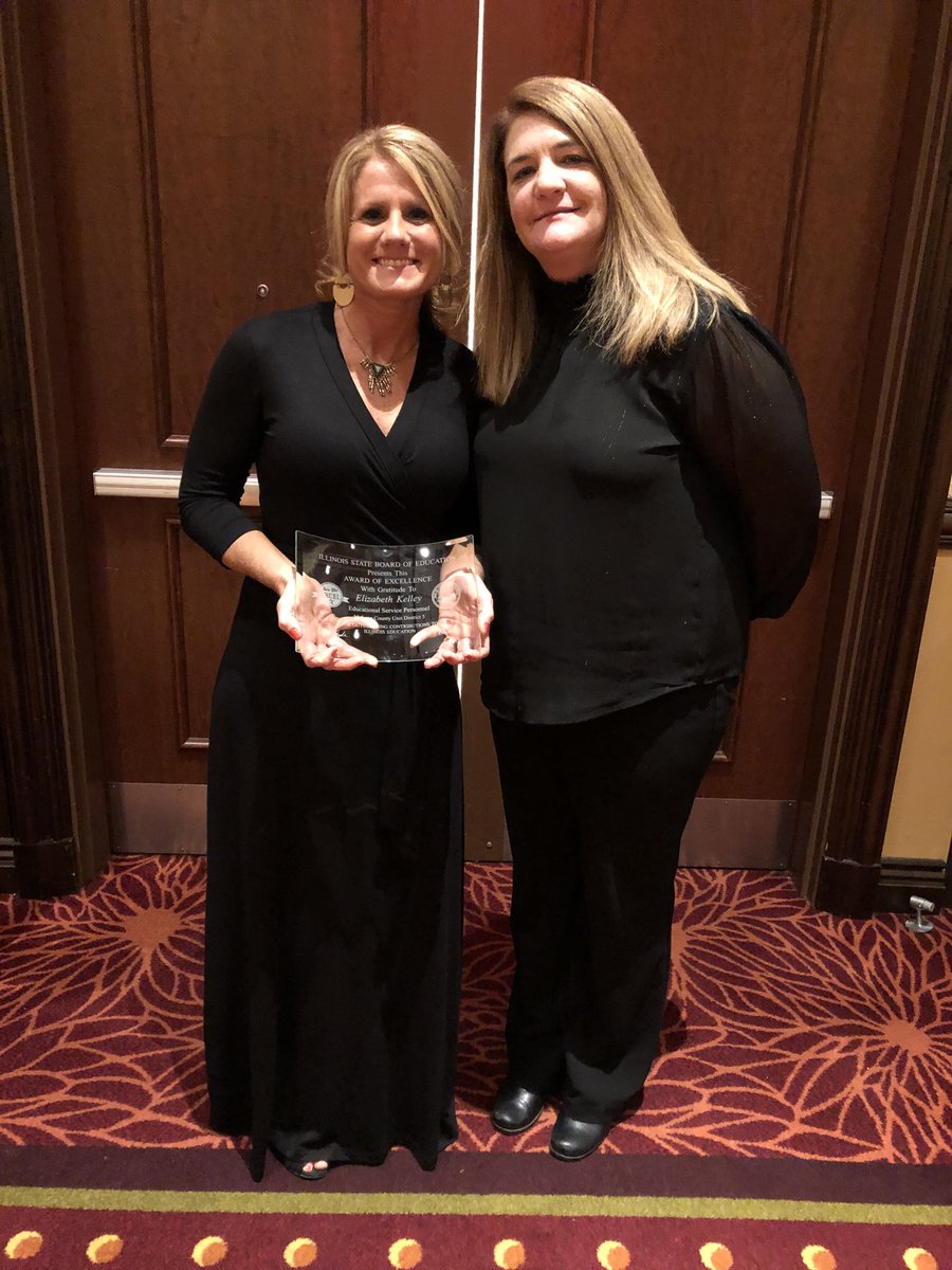 McLeanCountyU5's tweet photo. The Award of Excellence was given to Family Coordinator Beth Kelley at the Illinois State Board of Education Those Who Excel banquet. Congrats!!! Still a few more awards to go. #unit5pride #ThoseWhoExcel https://t.co/5LAXCzHyxY