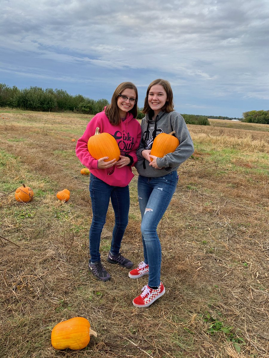 mrak701's tweet photo. Fall y’all https://t.co/piPPqygOUX