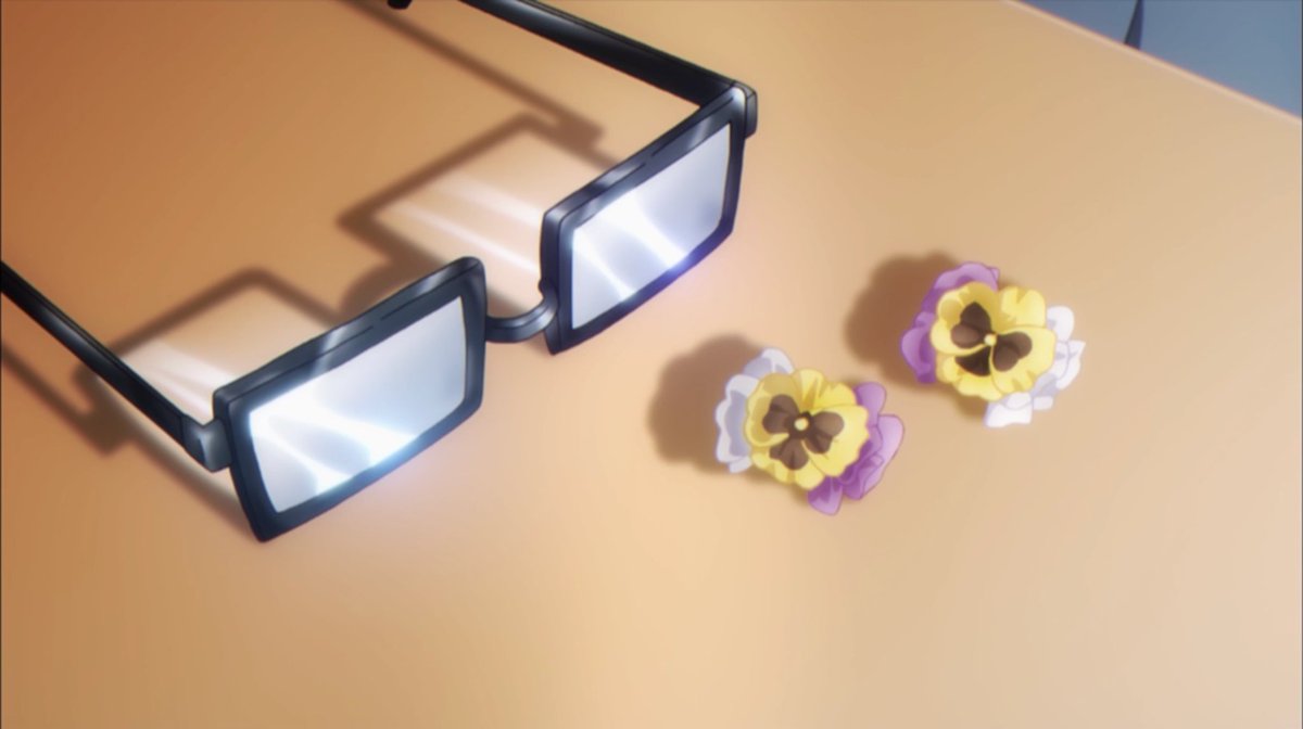 緋坂 Hisaka 眼鏡っ娘が眼鏡外すとかドン引きですわー 大概 眼鏡を外すと美人になるのではなく 美人が眼鏡を掛けてるだけやし 俺好き