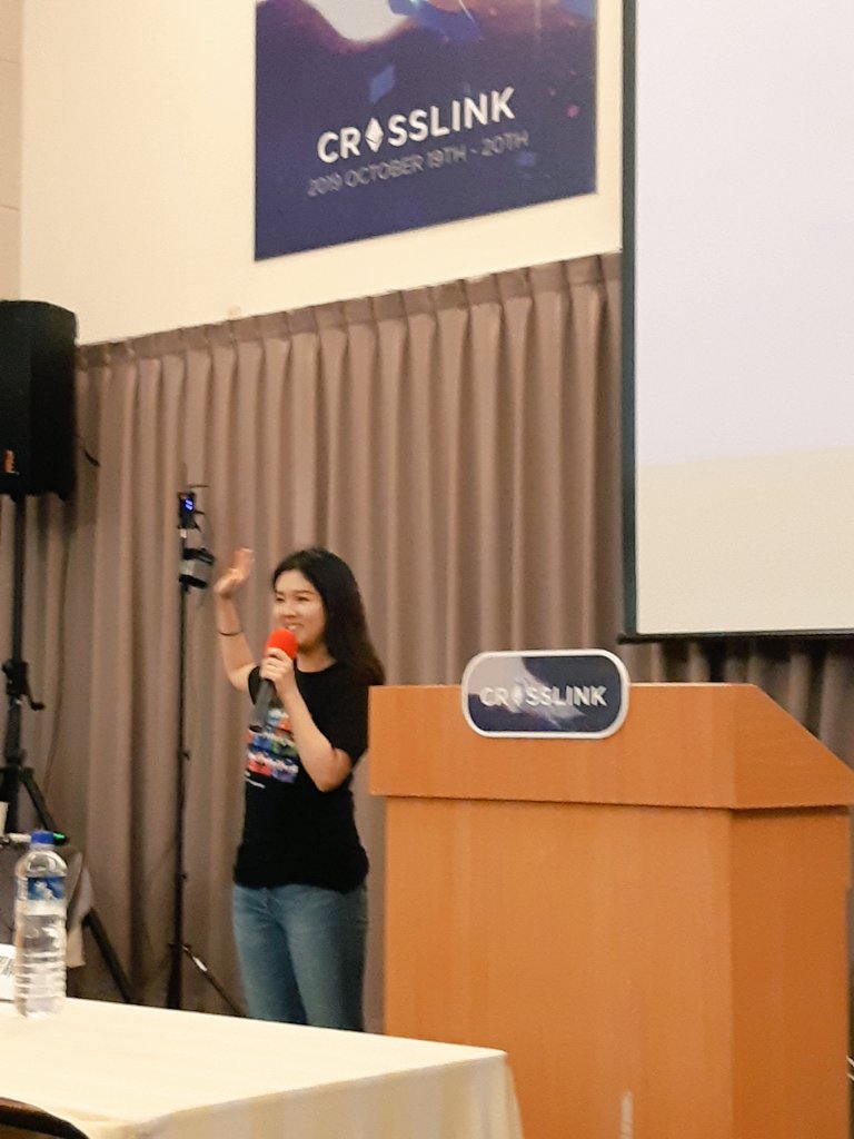 eth_taipei's tweet photo. @yurikonishijima @cryptoeconlab presenting at main stage Day 2 #crosslink19 #CrosslinkTaiwan #layer2 #plasmachamber #plasma https://t.co/kwr7jzLmQG