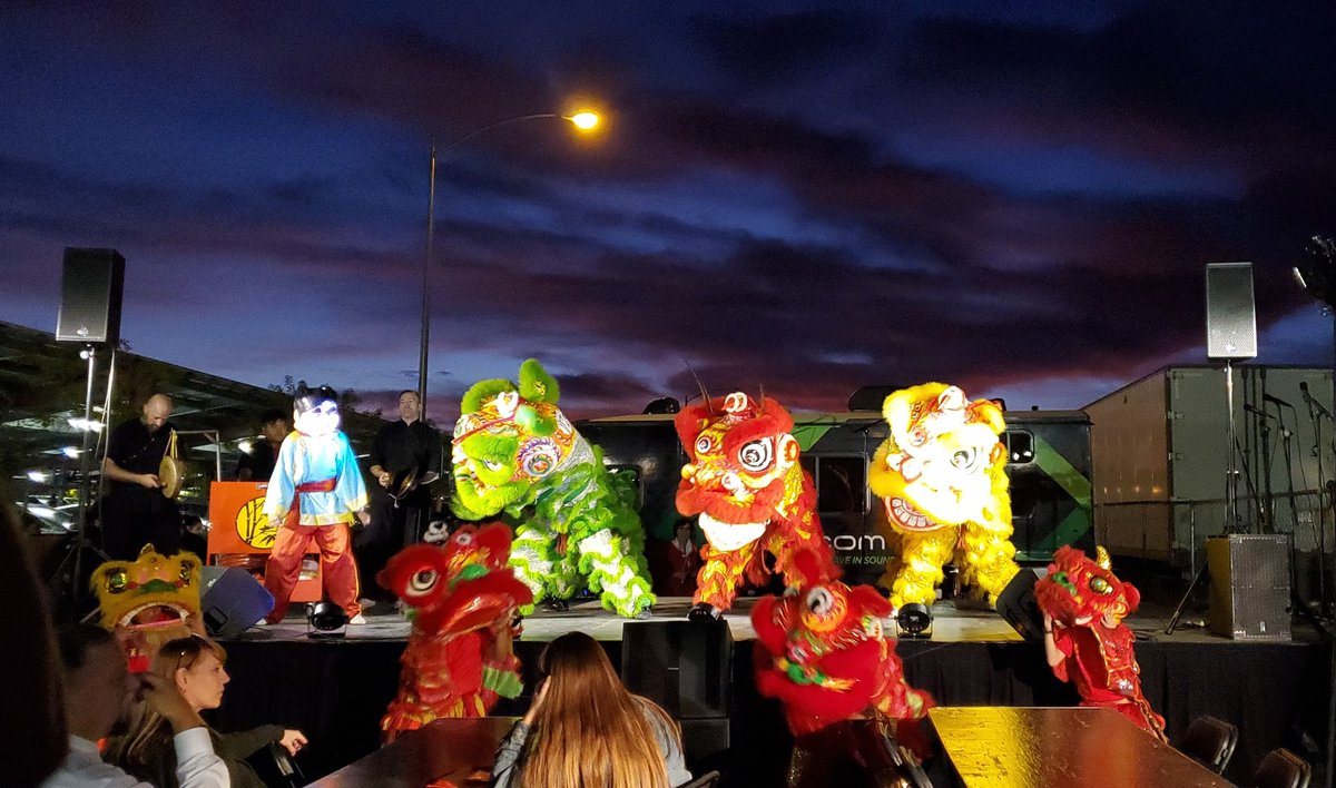 Kicked off the night with the Lohan School of Shaolin dragon dance <a href="/LohanSchoolLV/">Lohan School of Shaolin</a>!