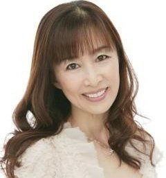 アニス 10月日は声優の 松岡洋子 氏の誕生日です 松岡氏は超音戦士ボーグマンでフェルミナ等を演じられ 他にも新世紀gpxサイバーフォーミュラのカールやゲゲゲの鬼太郎 4期 の鬼太郎等 少年から大人の女性まで幅広い 数多くのキャラを演じられてい