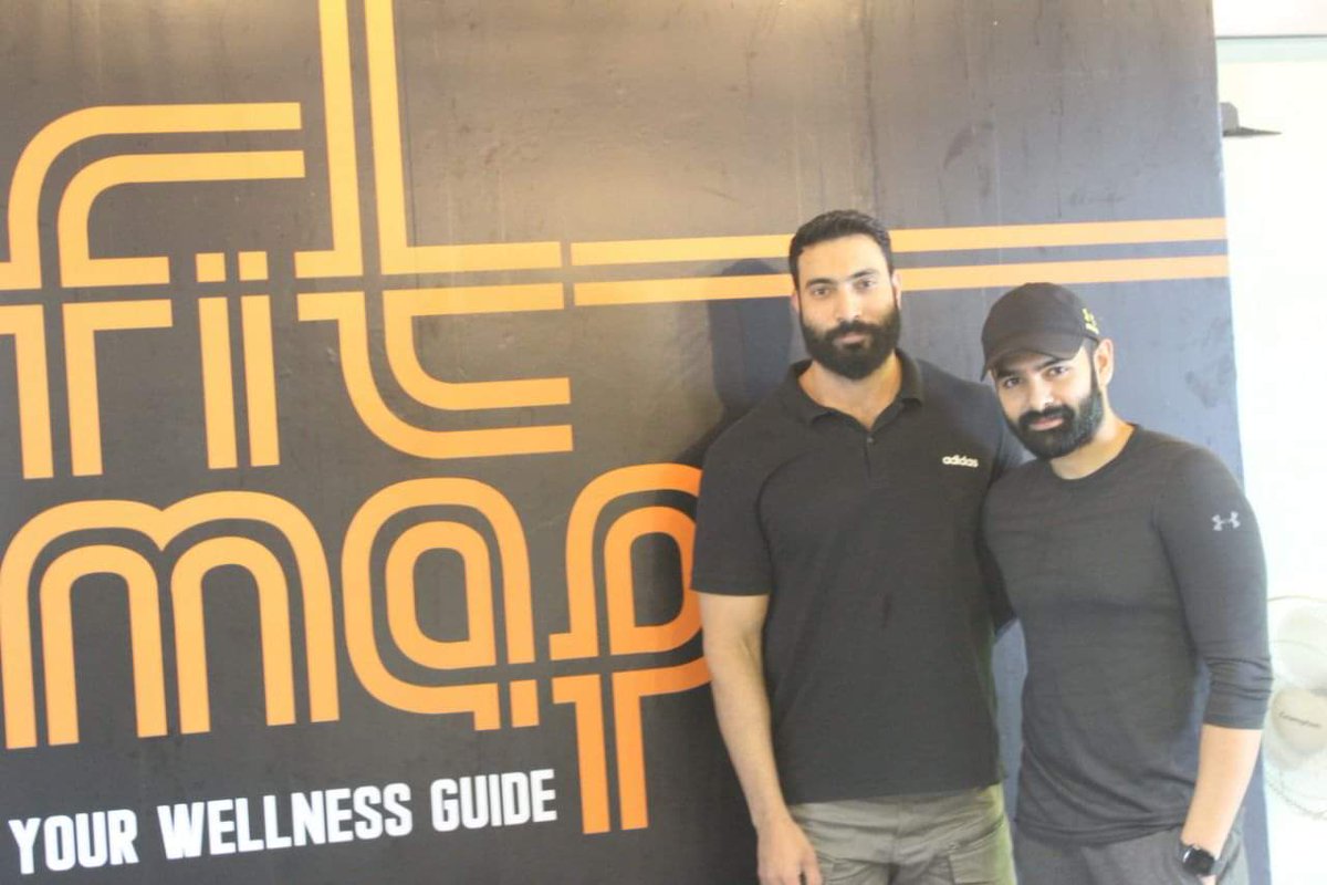 ismart_Maheshh's tweet photo. #RaPo18 Inka strong ga undalani annaya makeover at #fitmap.in with his fitness master #sathishparyada @ramsayz https://t.co/UxTSJvjb7h