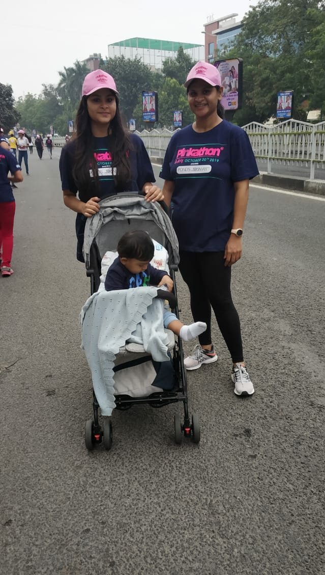 Ni_shantt's tweet photo. Some beautiful sights from the day
"PINKATHON 2K19 INDORE"
#pinkathon #runforacause #marathon #millindsoman #race #cancer #women #CancerAwareness #breastcancer #BreastCancerAwarenessMonth #womenempowerment https://t.co/c0DLsNrzWZ