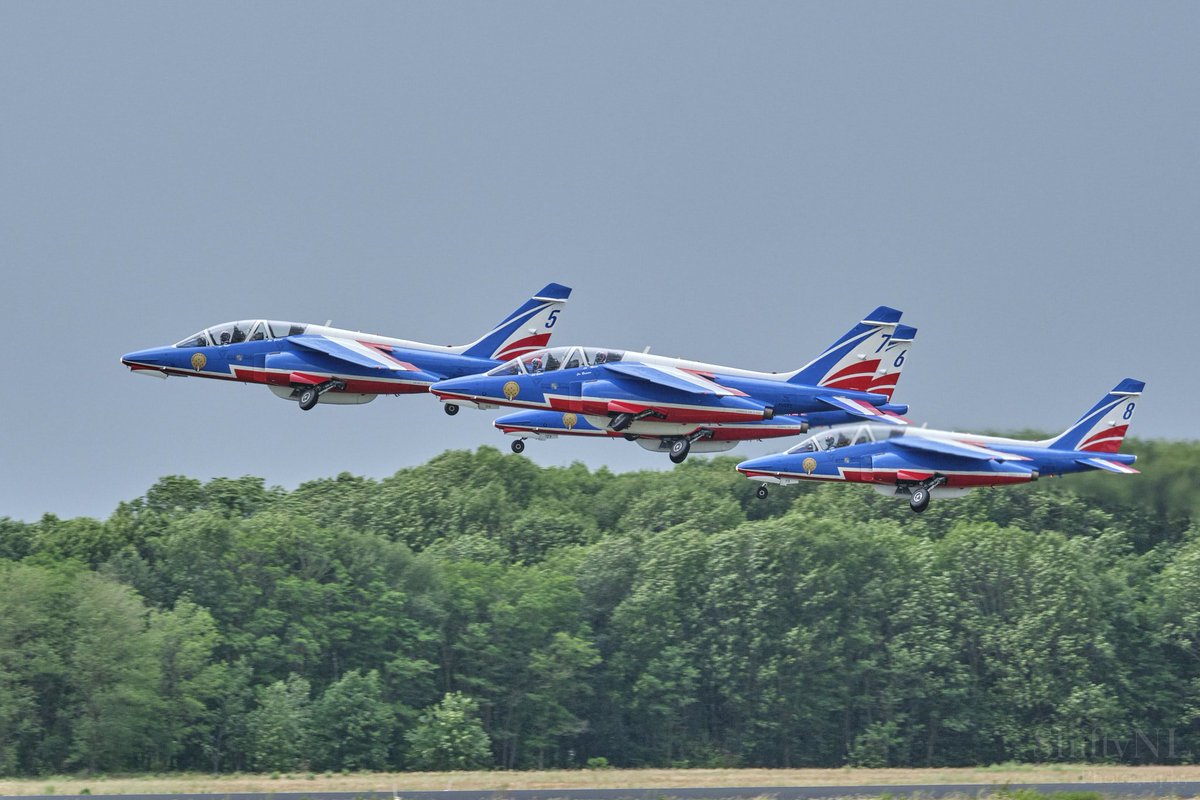 Rense_Sjoers's tweet image. Dassault/Dornier Alpha Jet, Patrouille de France.
.
#aircraft #aviationismylife #avpage #avporn #avaddict #aviation_alphabet #avion #aviation #avgeek #aviationdaily #aviationphotography #aviationgeek #plane #planes #planespotting #planespotter #instajet #instagramaviation ...