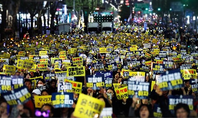 LOLOS8678's tweet image. 부끄럽습니다.

주최측과 자원봉사지분들 그리고 우리 깨어있는 시민들이 깔아주신 판에 목소리 하나 보탠 거 밖에 없습니다. 

하찮은 사람에게 과분한 칭찬 감사합니다.

그런데 진짜 박수 받아야 할 분들은 여러분들이십니다. 

감동이었습니다.
여러분 어제 정말 멋있었습니다.

#진심입니다