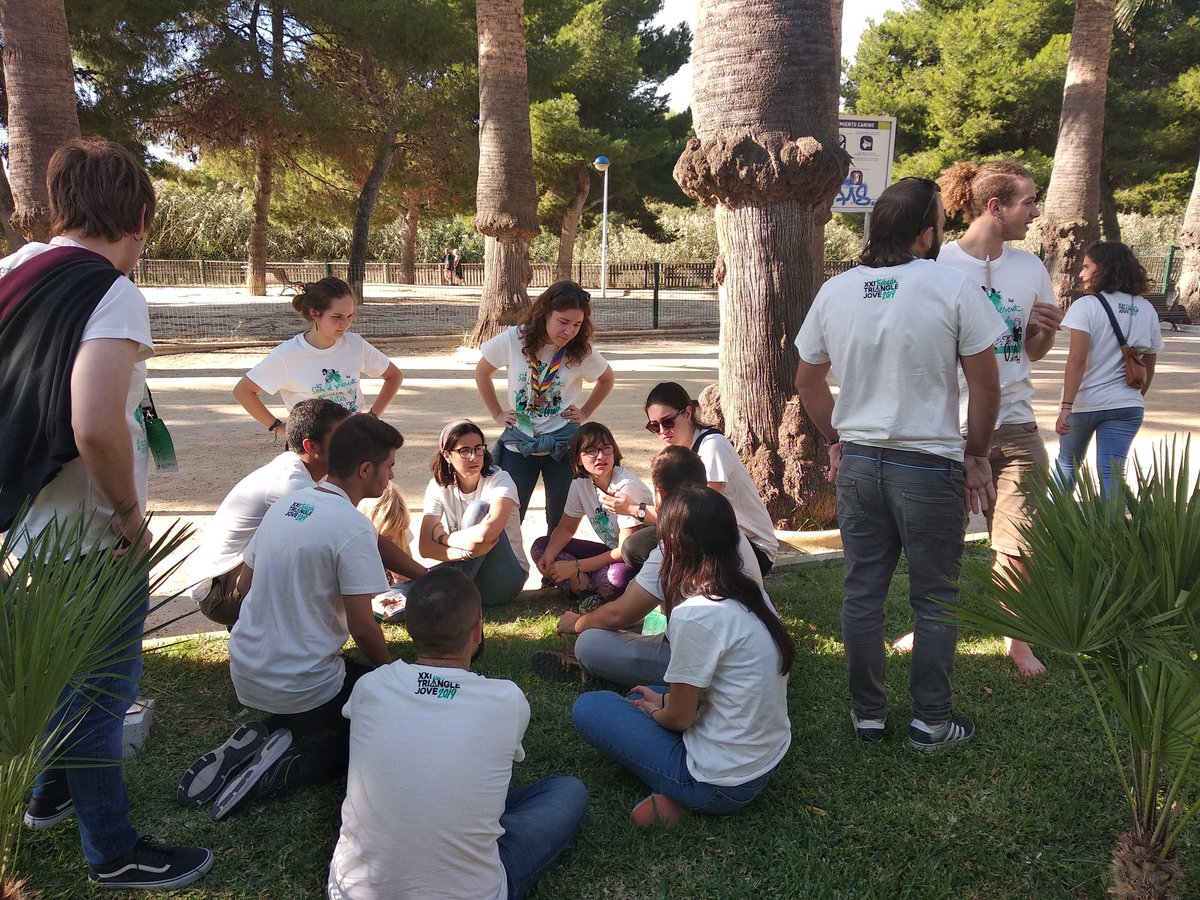 conselljoventut's tweet photo. I ja toca començar la cloenda de la #XXITrobadaTriangle #SomElPresent #CuidemElFutur https://t.co/Rw7yjcemKq