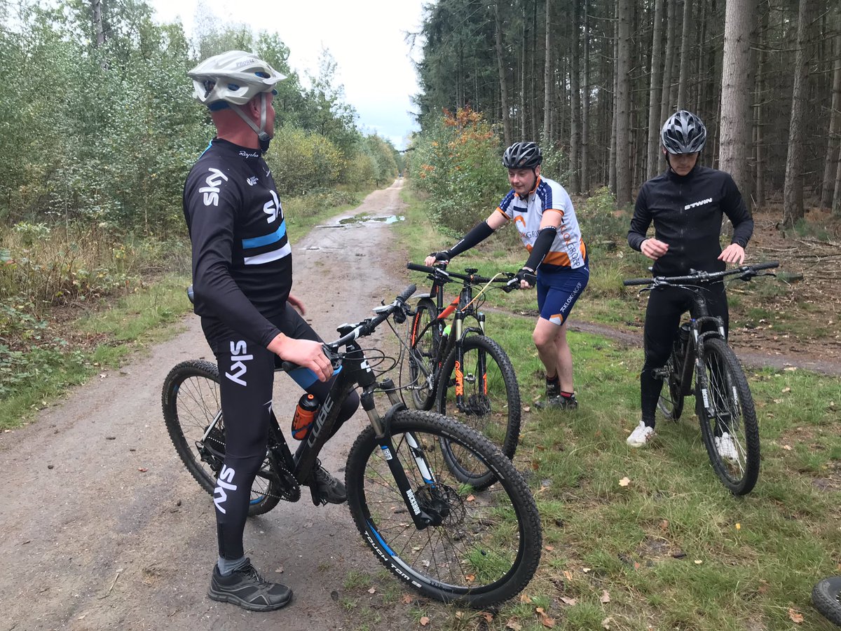 bvroy's tweet photo. Dagje MTB’en met collega’s van @BouwmijJanssen over Leenderheide nabij Valkenswaard. Supergezellig 👍 https://t.co/N70iekTMFF