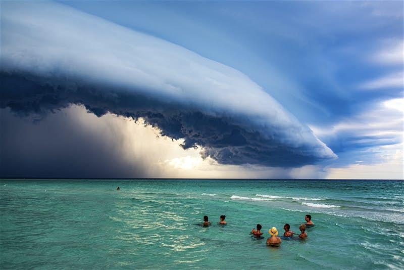 lonelyplanet's tweet photo. This year's Nature Conservancy 2019 Photo Contest winners are truly stunning – https://t.co/FBcOTms9M8 https://t.co/hsEnySpqNz