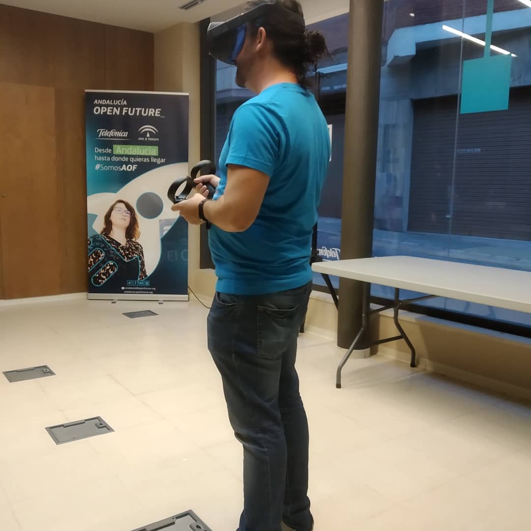 Spacio_VR's tweet photo. Última jornada en #SpaceAppsAlmeria19 #SpaceApps Ayer pudieron disfrutar de experiencias en el espacio, así como juegos de entretenimiento. Continuamos!!

#spaciovr #realidadvirtualalmeria #realidadvirtual #vr #Almeria https://t.co/VZPBVNnDMg