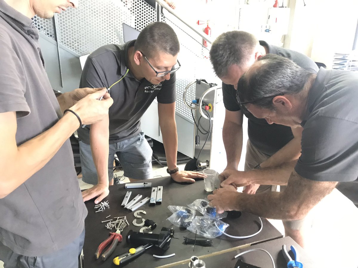 PolarBlasting's tweet photo. Build you own Blaster day at INTELblast international conference. A great way to learn. https://t.co/UtKVNefwgl