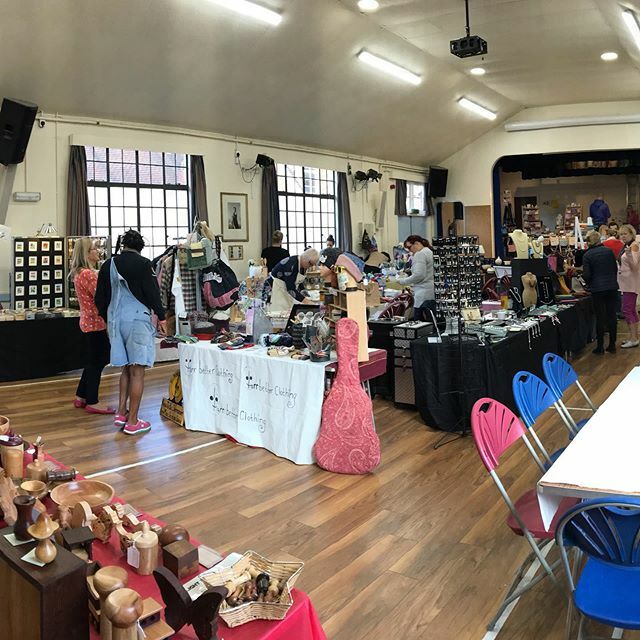 surreyartcraft's tweet photo. The stallholders are all set up in Shere ready to welcome you! We’ll be here 10 - 3! #surreycraftfairs #handmadeisbest #keepitlocal #shophandmade #affordableart #modernmaker #surreymakers #smallbusiness #visitguildford #guildford #surrey #surreylife #art #craft #handmadegif… https://t.co/GbaWTiXROg