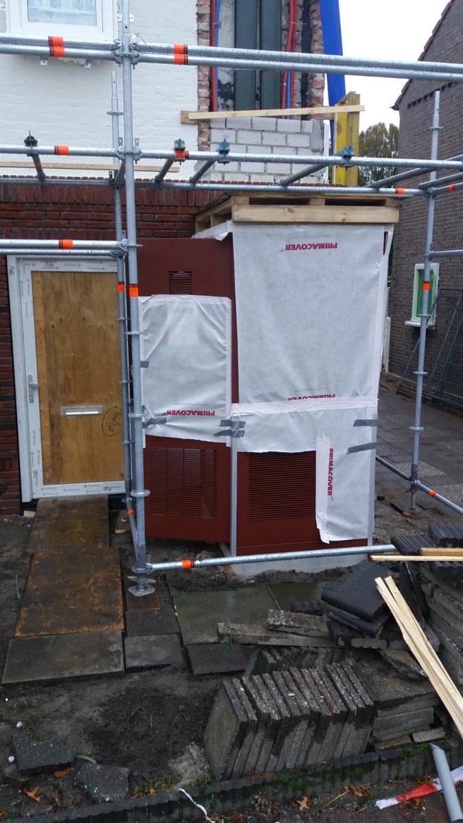 LouisVanHam11's tweet photo. Voorbereiding 50 nom woningen Gemert met Nathan energiemodule https://t.co/AUlVc2Uazd