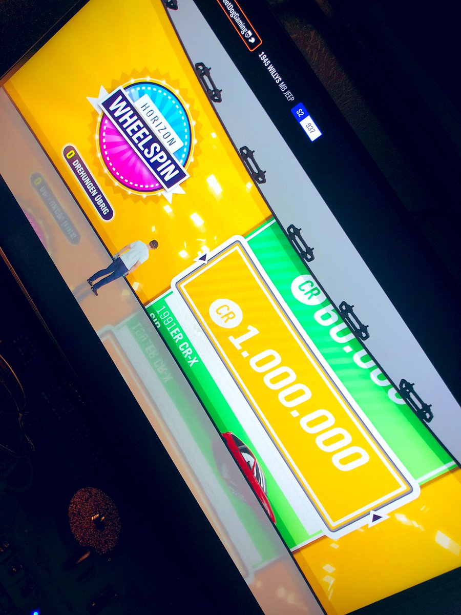str33tdog's tweet photo. Wenn man random einfach mal #ForzaHorizon4 spielt #FH4 #pixelhelden #onemillionspin https://t.co/GgatJ8Y5Gv