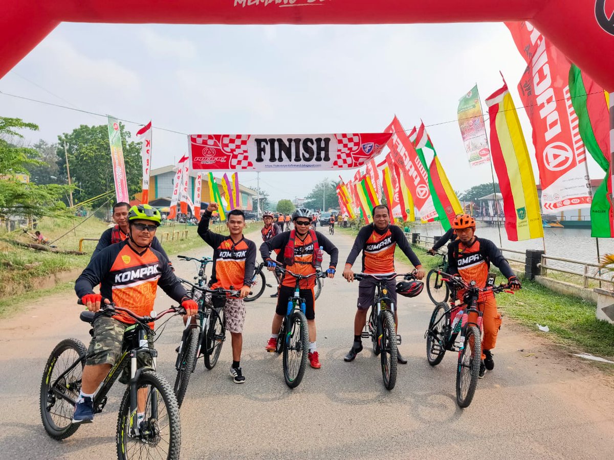 WidhiMerior's tweet photo. Gowes Nusantara 2019 Etaape Danau Raja Kota Rengat https://t.co/S8ttHtm08Y
