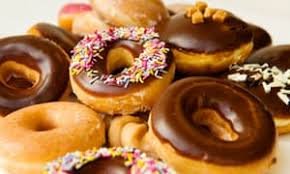 hormonedietdoc's tweet photo. If I eat this donut, my Insulin levels will skyrocket, my cortisol levels will rise, my triglyceride levels will elevate so I'll store fat, a chain of inflammatory reactions will cascade &amp; I will be starving soon because I received no nutrients. Makes it easy to skip the donut https://t.co/lWFrEx6BCx