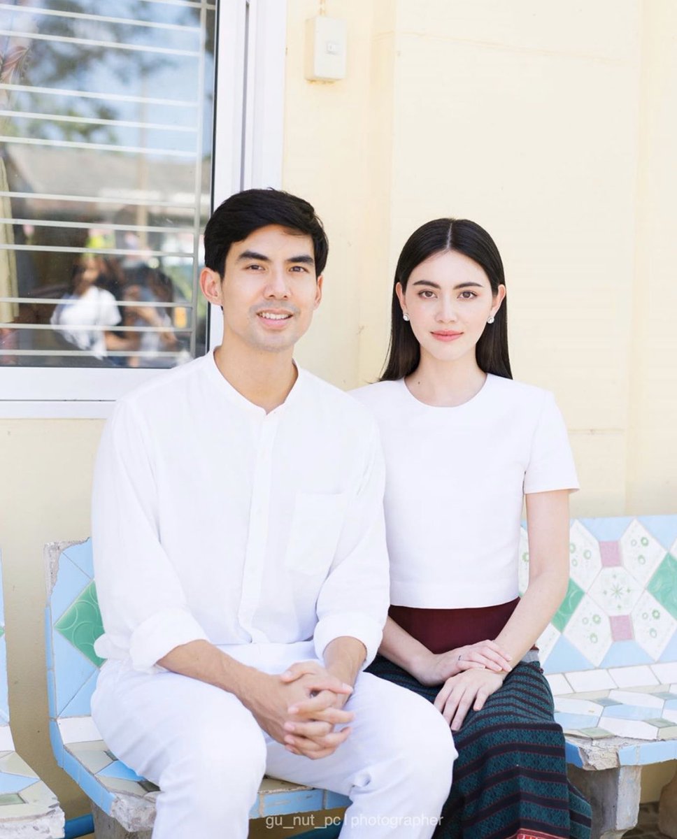 UnderbedDara's tweet photo. สปอยล์ตอนจบ #รักฉุดใจนายฉุกเฉิน ก็คือทานตะวันเลือกพี่เต๋อค่ะ

วันนี้ลุงกะลิงก็ไปทำบุญกฐินกันด้วย หวานมากกกก หมอเป้งกะบฉลามไม่ร้องนะ โอ๋ๆ มาซบอกเราได้ 555555

#เต๋อใหม่ #ใต้เตียงดารา https://t.co/rNzEMYaOhf